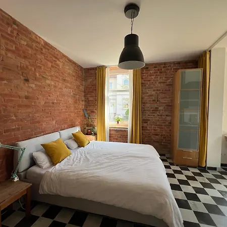 Zeppelin Apartment